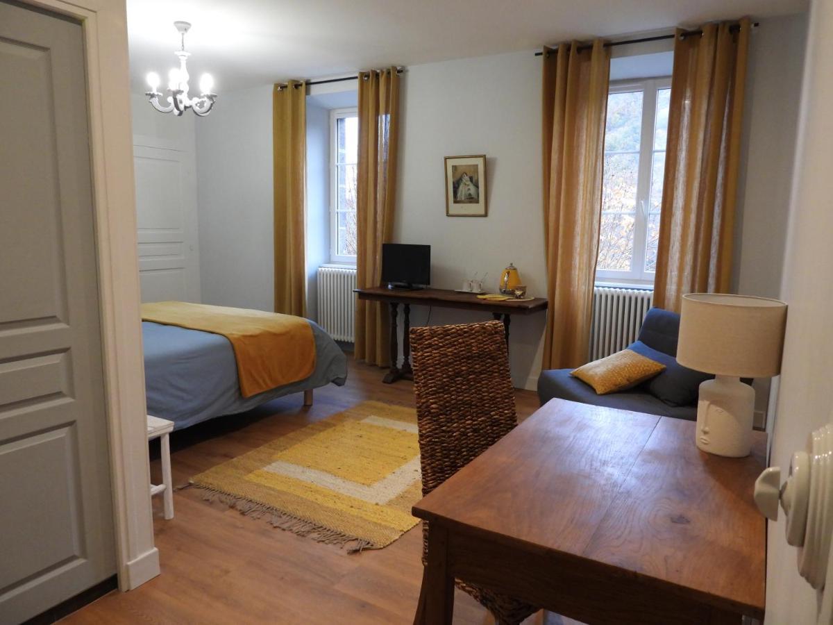 Bed and Breakfast Le Figarelou Thiézac Esterno foto